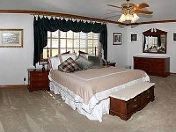 5th image of 3207 Castle Heights Ave