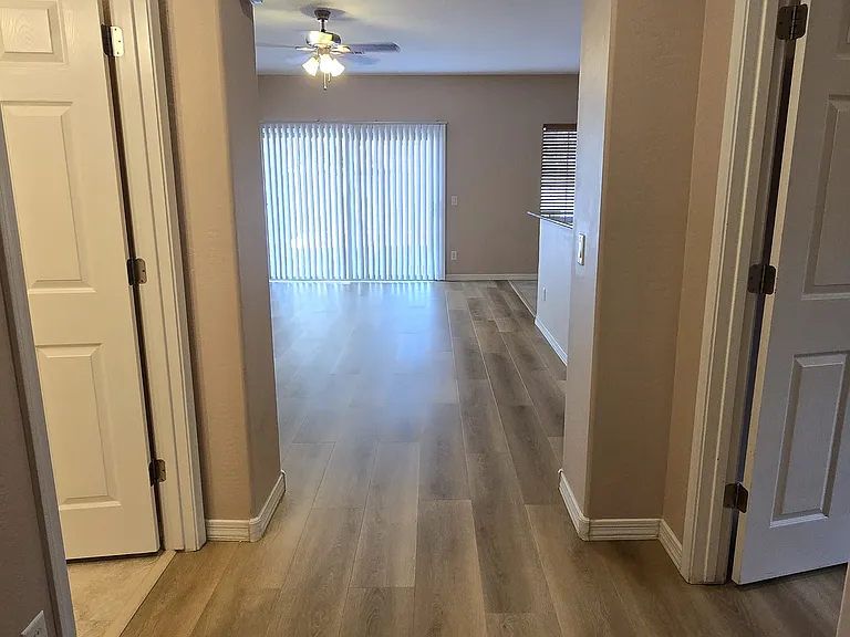 1051 S Maverick St — Photo 16
