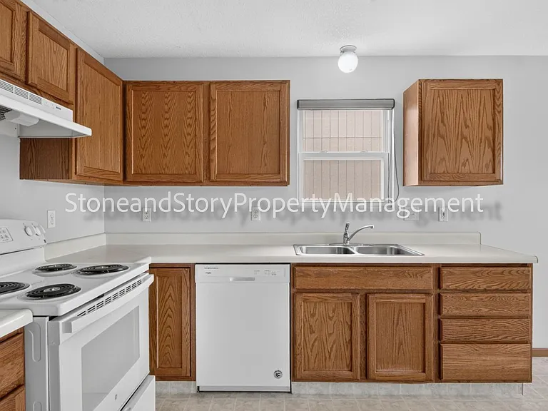 6926 SW 17th St — Photo 8