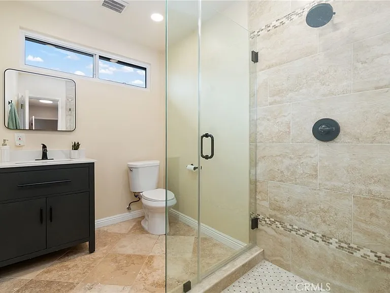1027 S Malgren Ave — Photo 26