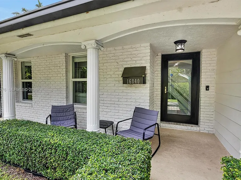 16840 SW 87th Ave — Photo 5