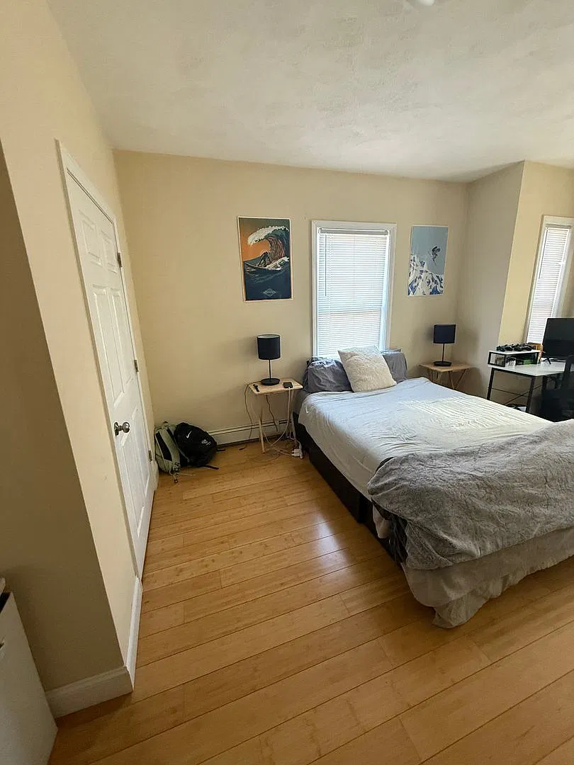 Awesome 3 bed in Allston — Photo 3