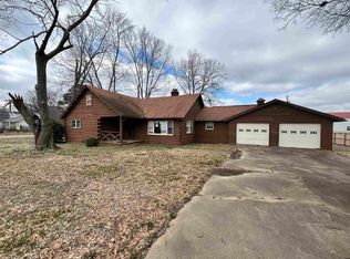 100 Hillcrest St, Martin, TN 38237