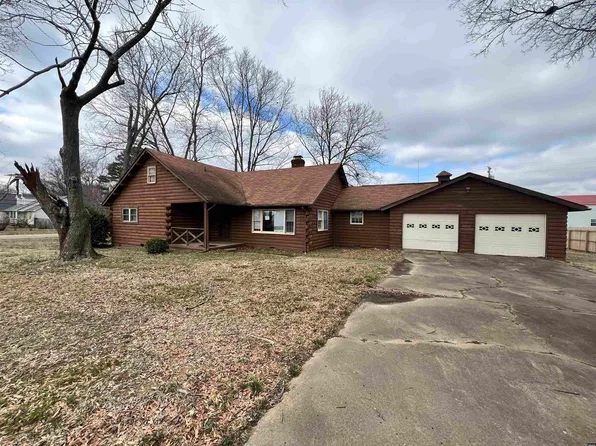 100 Hillcrest St, Martin, TN 38237