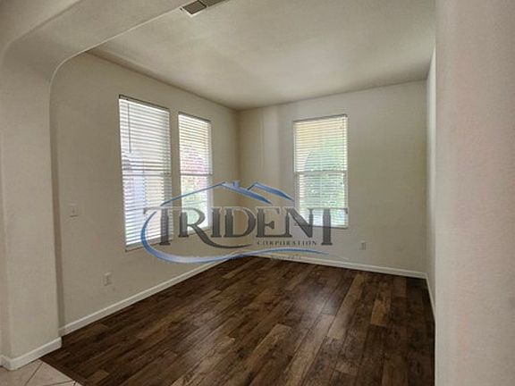 5th image of 1038 Zanes Dr