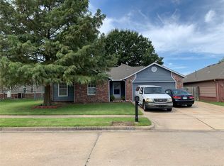 3224 N 6th Pl, Broken Arrow, OK 74012
