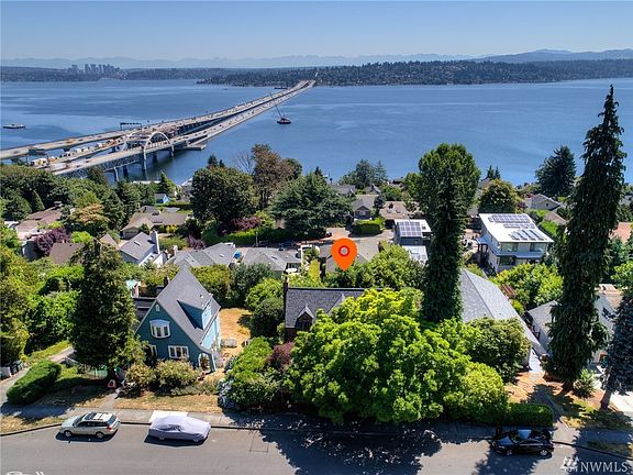 Incredible oasis refuge in the Leschi community on coveted Lake Washington Blvd. The lake is just a stroll away.