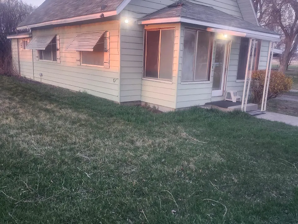 4004 S Main St