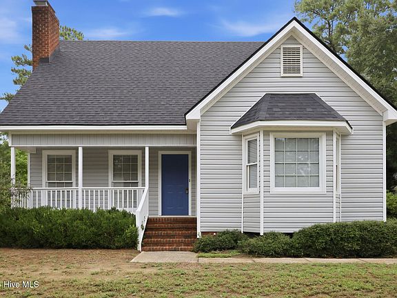 3rd image of 1515 Hollybriar Lane