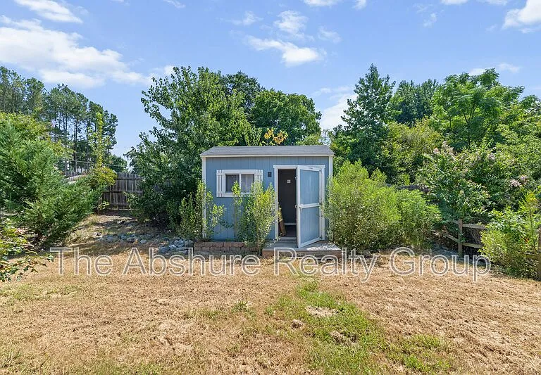 404 Avery Glenn Way — Photo 37