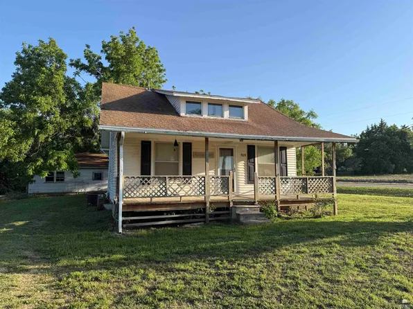 505 W 5th St, Woodbine, KS 67492