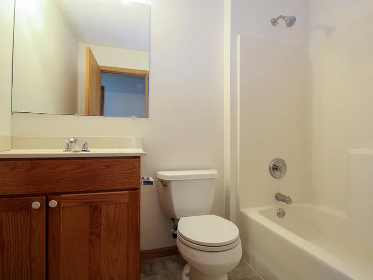 2nd Full Bathroom