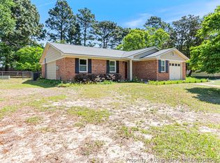 5714 Crenshaw Dr, Hope Mills, NC 28348