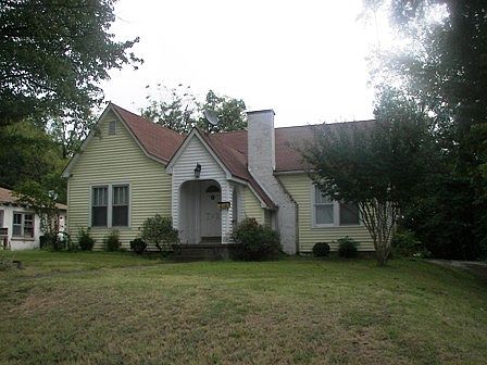 1st image of 702 Saint John Ave