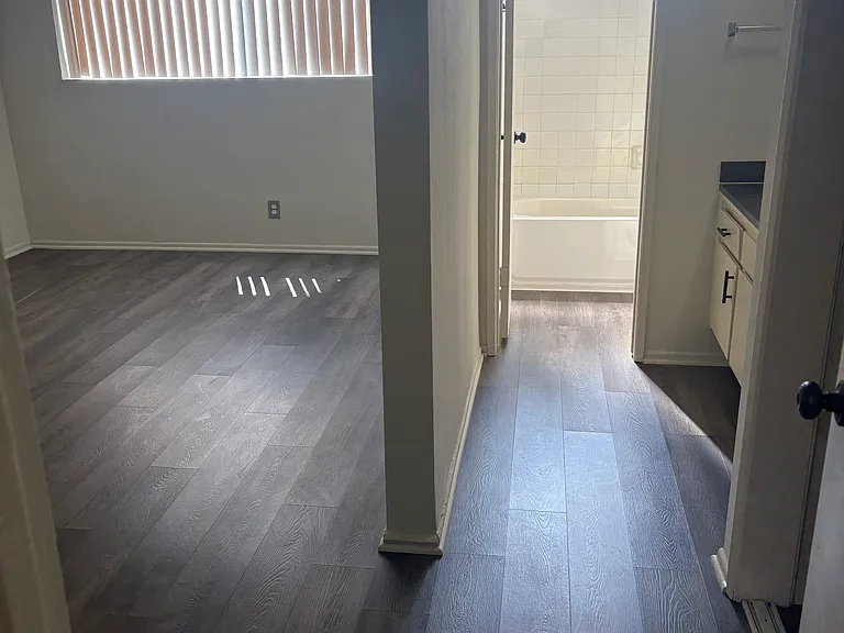 Penfield Apartments — Photo 11