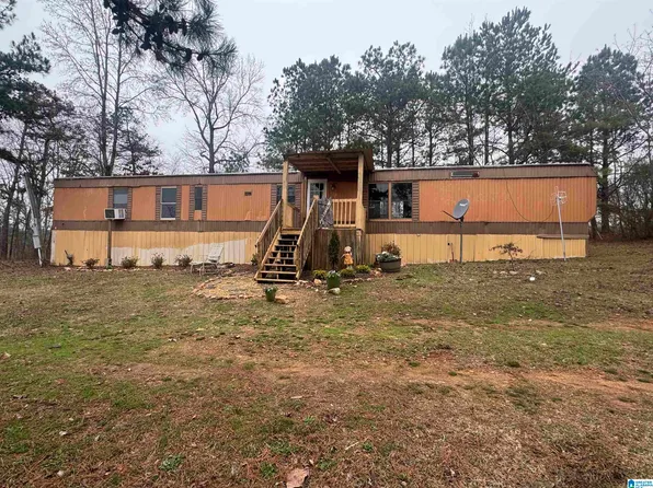 582 County Road 695, Roanoke, AL 36274