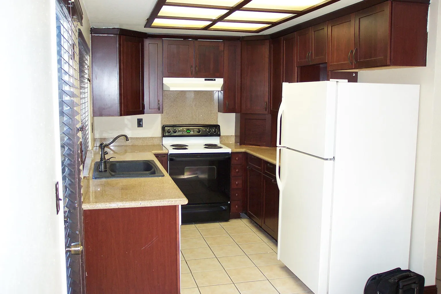 2058 Brighton Dr photo 1