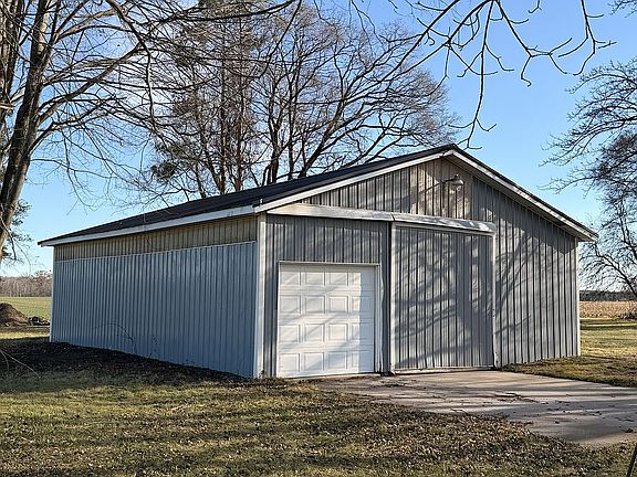 2nd image of 5668 N Hope Rd