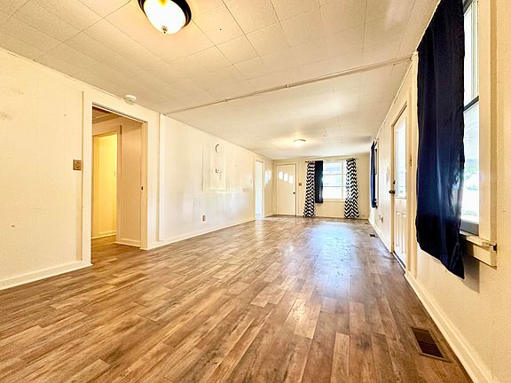 4th image of 1622 Crider Street