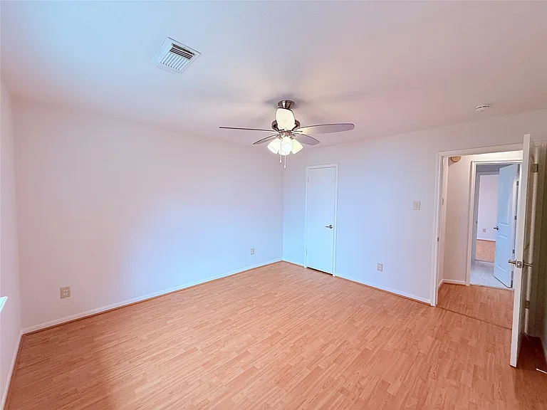 13407 Carruth Ln — Photo 19