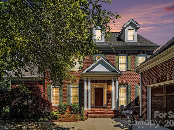 7609 Windaliere Dr, Cornelius, NC 28031