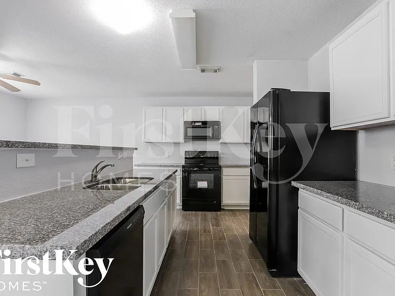 11210 Flying Geese Ln — Photo 6