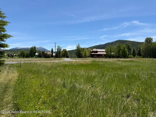 6 Winger Cir, Victor, ID 83455