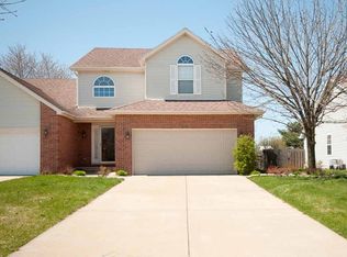 16000 Fairfield Dr, Plainfield, IL 60586