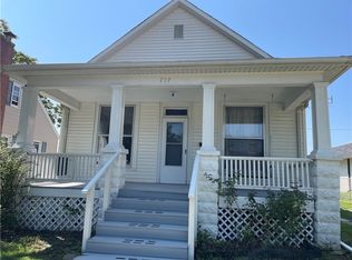 717 Broadway Ave, Mattoon, IL 61938