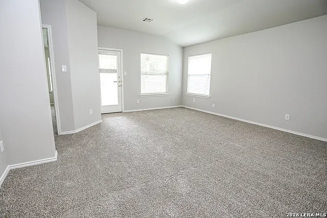 3 bed, 2.0 bath, 1653 sqft, $1,600 — Photo 3