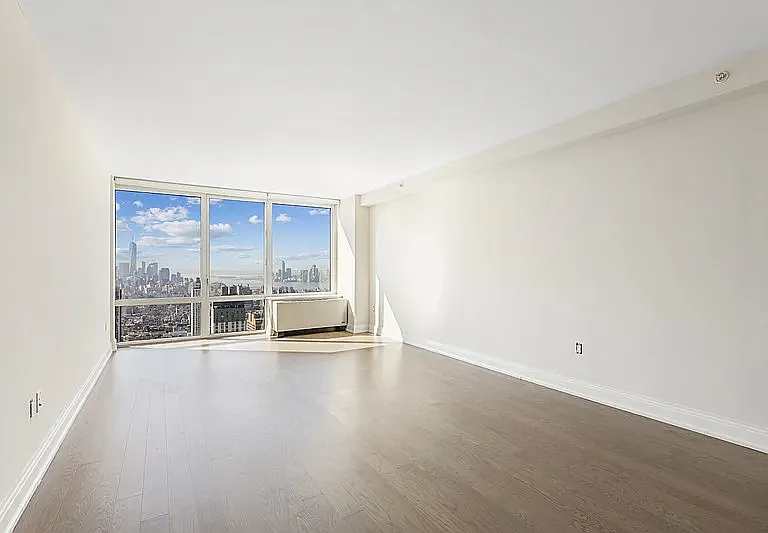 125 W 31st St #G — Photo 2
