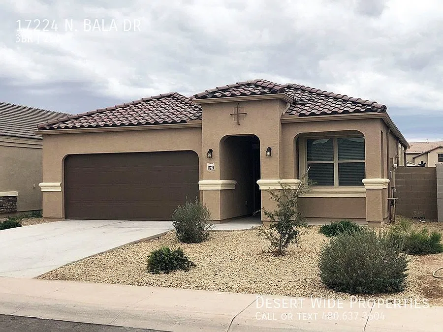3 Bedroom 2 Bath home in Santa Rosa Springs — Photo 2