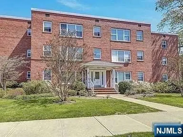 500 Union Ave APT 3D, Rutherford, NJ 07070