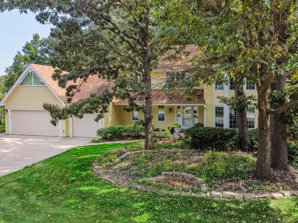 13420 Gull Ct, Apple Valley, MN 55124