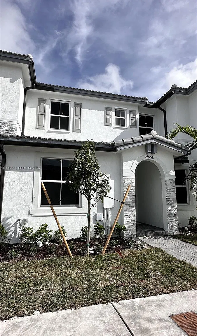 3 bed, 3.0 bath, 1328 sqft, $2,250 — Photo 4