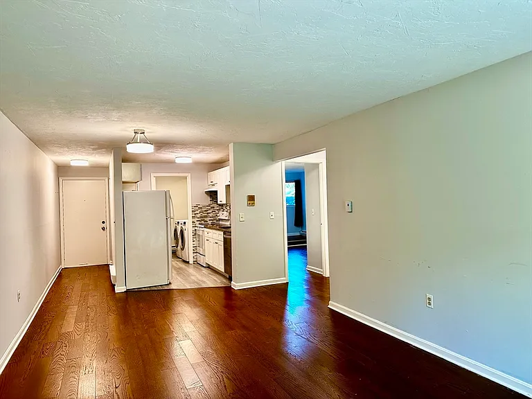 1205 Grafton St #B18 — Photo 8