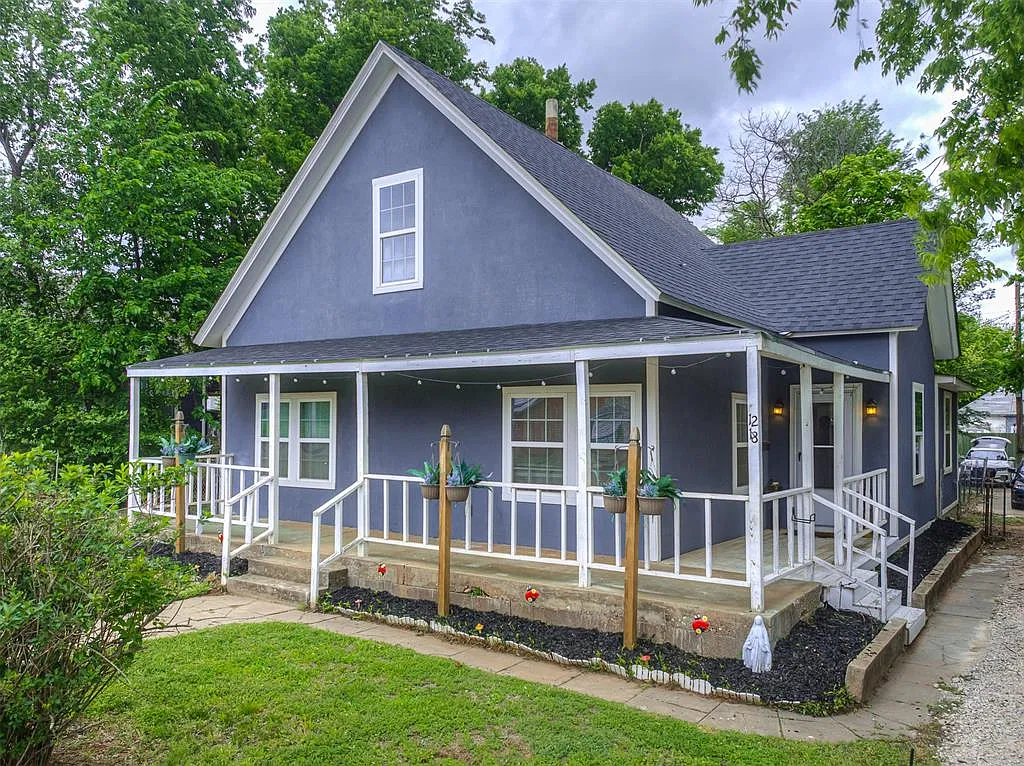 1218 West Noble Avenue - 1 — Photo 1