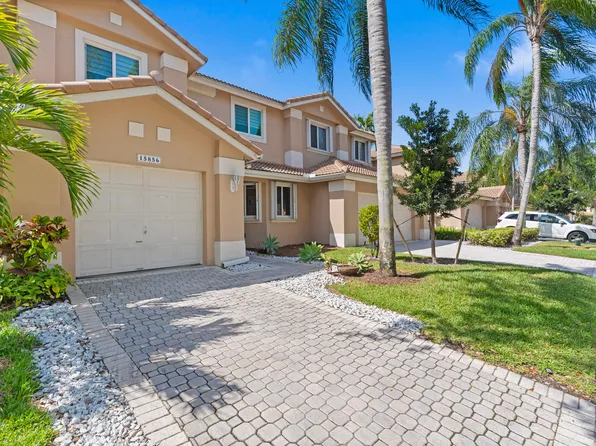 15856 SW 12th St, Pembroke Pines, FL 33027