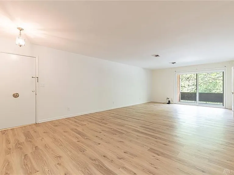 3401 Southdale Dr #5 — Photo 3