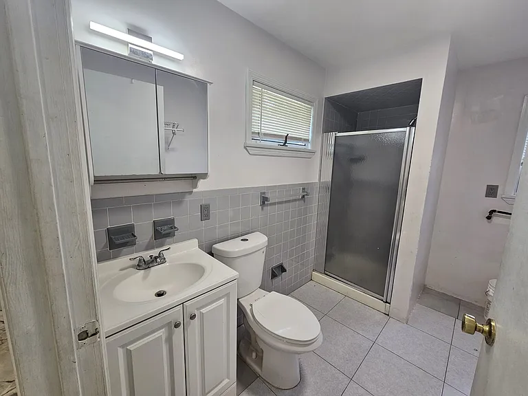bathroom / shower
