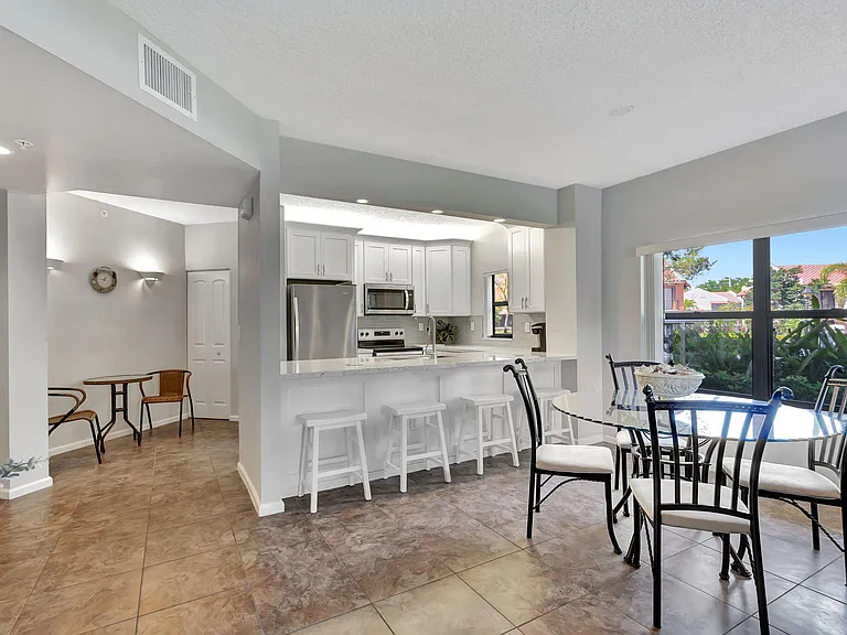 300 Uno Lago Dr #101 — Photo 15