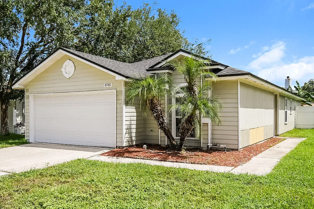 3 bed, 2.0 bath, 1630 sqft, $2,850 — Photo 3