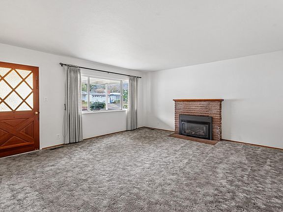 5th image of 1355 Rose Avenue