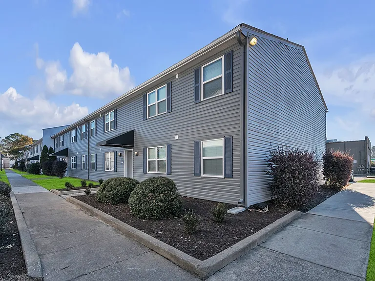 820 Forrest Dr #1 — Photo 14