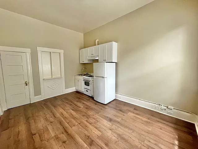 Studio, 170 sqft, $1,495 — Photo 3