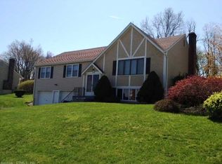 136 Hang Dog Ln, Wethersfield, CT 06109