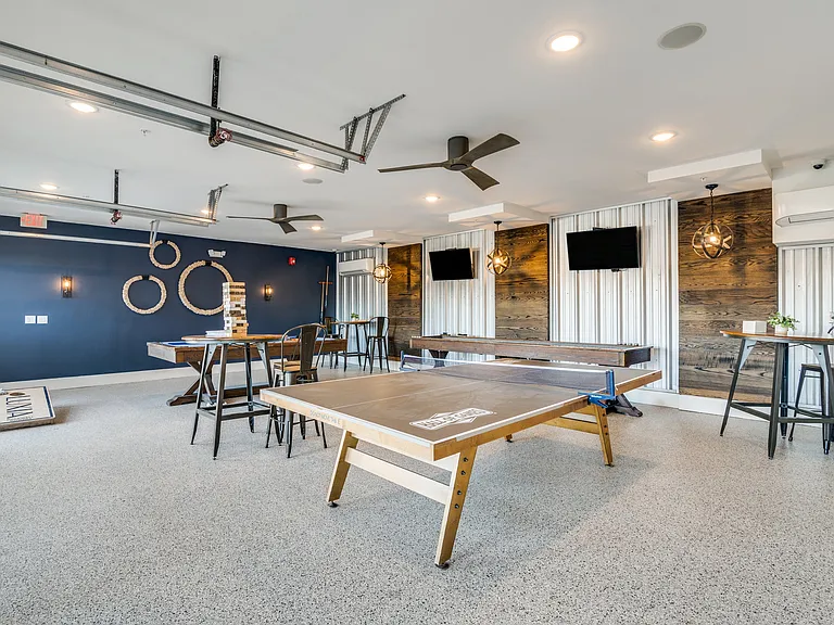 Luxia Rockwall Downes — Photo 24