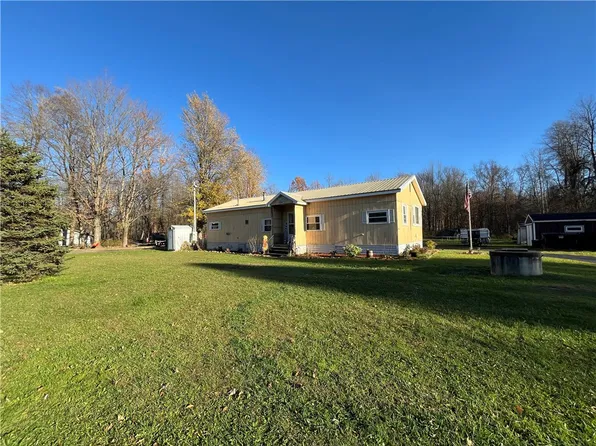 11260 Woodruff Rd, Wolcott, NY 14590