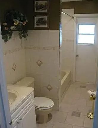4th image of 11650 NW 36th Pl