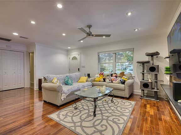5th image of 5331 Oak Ct